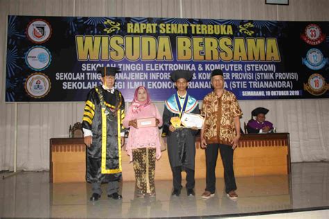 Wisuda Bersama 3 Perguruan Tinggi STEKOM STMIK Provisi STIE