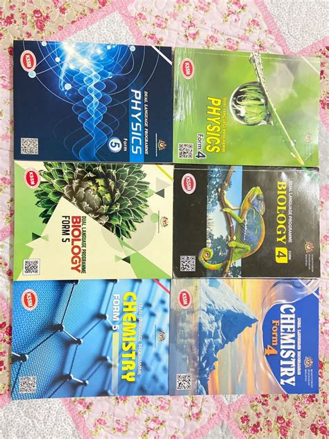 BIOLOGY CHEMISTRY PHYSICS KSSM FORM 4 FORM 5 Hobbies Toys Books