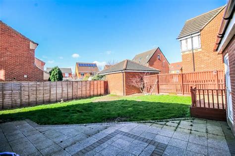 Weymouth Drive Houghton Le Spring County Durham Dh4 5 Bed Detached