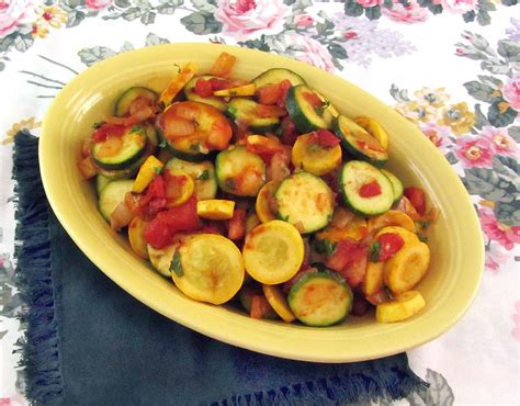 Easy Summer Squash Stir Fry This Medley Of Zucchini Yello Flickr