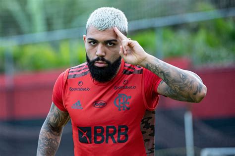 Com Reformulação Em Mente Flamengo Tem Metade Do Elenco Em último Ano