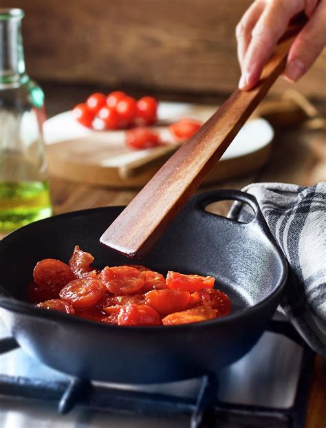 Secreto Con Salsa De Tomate Cherry Y Albahaca