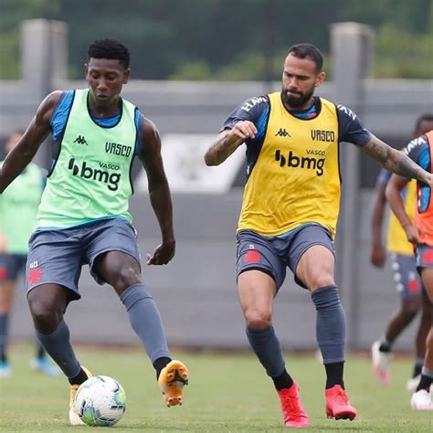 Caio Magno Posta Imagem Do Treino No Novo CT Do Vasco Veja Vasco