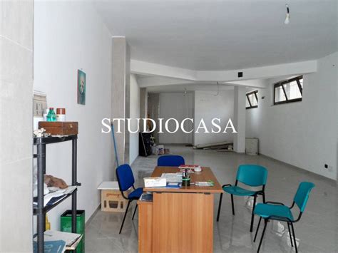 Locale Commerciale Marcianise Rif Immobiliare It