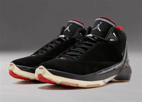 Air Jordan 22 Black Varsity Red 315299-001 Release Date - SBD