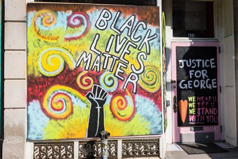 30 Black Lives Matter Street Art Photos: George Floyd Murals Around the ...