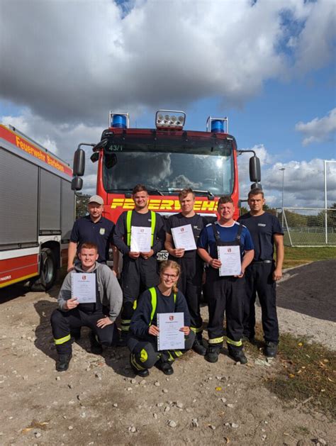 Erfolgreicher Abschluss Der Truppmann Teil 1 Ausbildung Feuerwehr