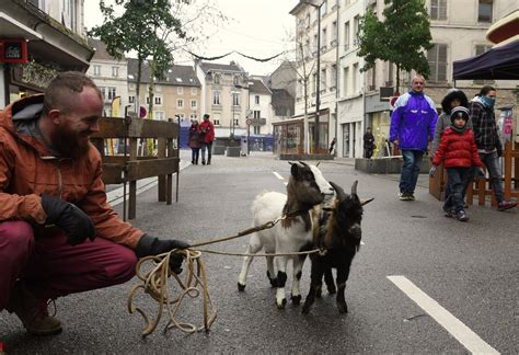 Archives Epinal Dans Nos Archives La Farmer City Dans Les Rues D Epinal