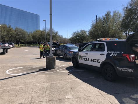 Houston Police On Twitter Mid West Cst Officers Have An Evading Suspect In Custody 3200