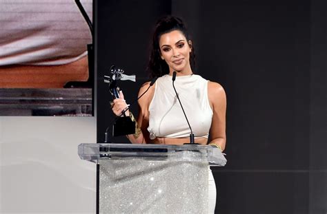 Kim Kardashians Cfda Award Proves That Her Success Came Full Circle