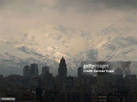 Teheran Skyline Photos and Premium High Res Pictures - Getty Images