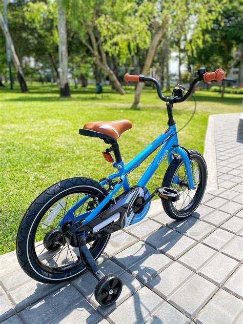 Bicicleta con rueditas de aprendizaje Stitch Aro 16 color Azul – Miller Bikes