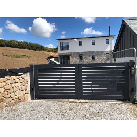 Arden Gates The Kenilworth Aluminium Sliding Gate Aluminium Gates