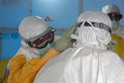 Sassari Allarme Virus Ebola In Isolamento Persone