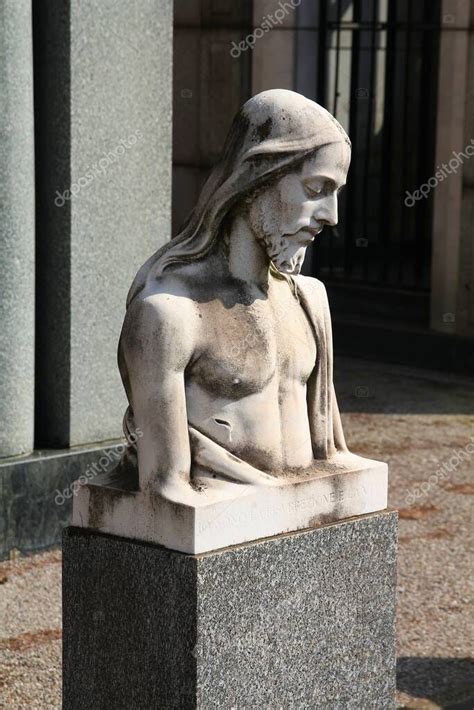 Mil N Italia De Octubre De Escultura De Jesucristo En Una De