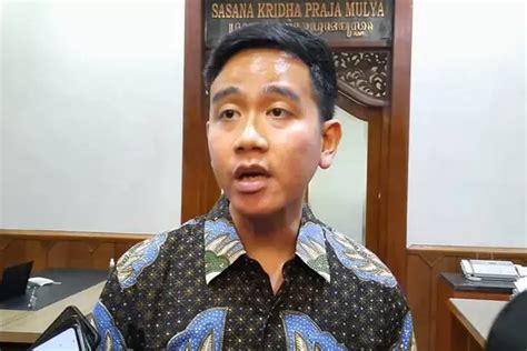 Usai Diumumkan Jadi Cawapres Bagaimana Status Gibran Rakabuming Raka