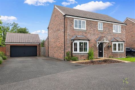 Orchard Close Evesham Wr11 4 Bed Detached House For Sale £600000