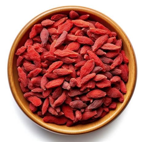 Tas De Baies De Goji Bio Dans Une Assiette En Bois Isol E Sur Fond