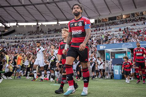 Pixbet Oferece R Milh Es Ao Flamengo Para Ser A Nova Patrocinadora