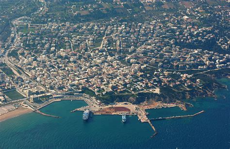Day trips from Athens | LooknWalk Greece