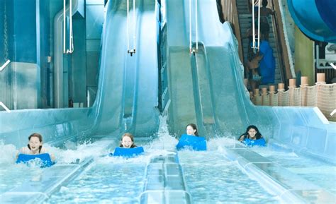 Find Outdoor and Indoor Water Park Fun in Michigan