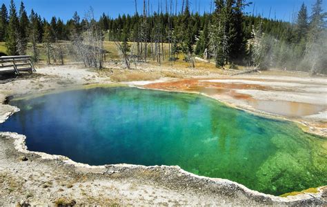 Abyss Pool West Thumb Geyser Basin Yellowstone Aux Etats Unis