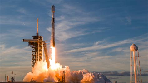 Spacex Launches First Bandwagon Rideshare Mission