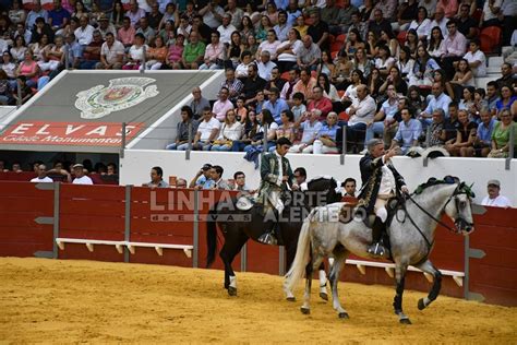 Elvas Coliseu repleto na segunda corrida de São Mateus Linhas de