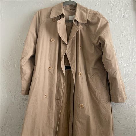 London Fog Raincoat Size 8p 1 Broken Button As Depop