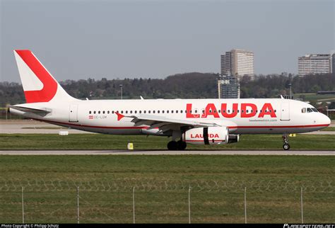 OE LOM LaudaMotion Airbus A320 232 Photo by Philipp Schütz ID 976075