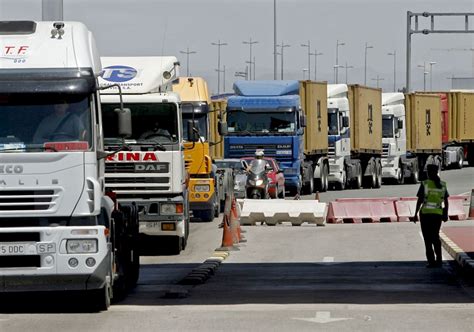 Transportistas Aut Nomos Y Pymes Convocar N Un Paro Indefinido