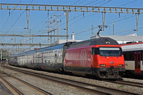 Re Durchf Hrt Den Bahnhof Rupperswil Bahnbilder De