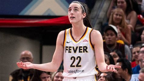 Indiana Fever Star Caitlin Clark Breaks Single Game Wnba Assist Record