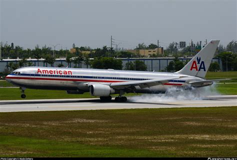 N344AN American Airlines Boeing 767 323ER Photo By Wade DeNero ID