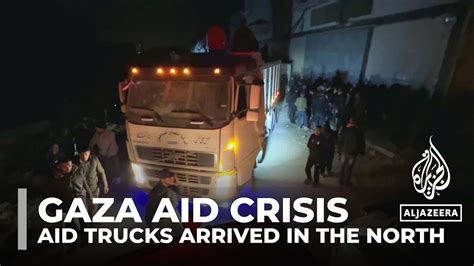 Palestinians Queue For Flour As Aid Convoy Reaches Northern Gaza Youtube