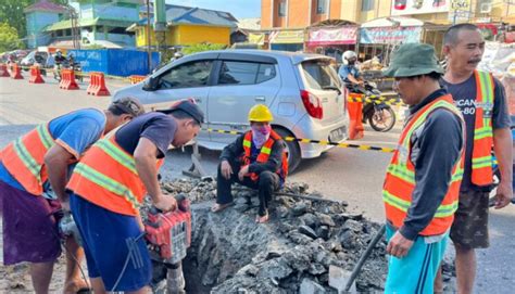 Pipa Bocor Simpang Kuripan PDAM Bandarmasih Langsung Ambil Tindakan