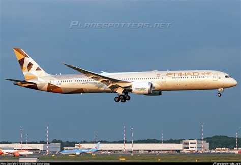 A Bmi Etihad Airways Boeing Dreamliner Photo By Varani Ennio