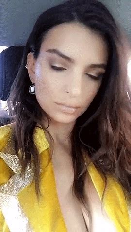 Emily Ratajkowski GIF - Find & Share on GIPHY