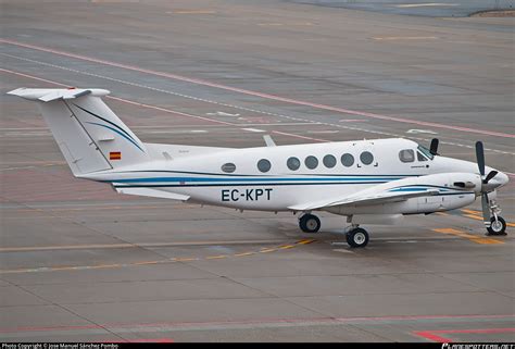 EC KPT Private Beechcraft B200 King Air Photo by Jose Manuel Sánchez