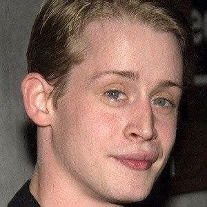 Macaulay Culkin - Age, Family, Bio | Famous Birthdays