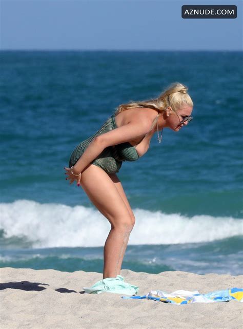 Josie Goldberg Enjoys A Beach Day In A Knitted Green One Piece Bikini