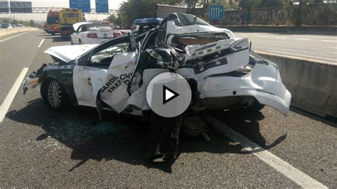 Vea el espectacular accidente en el que un autobús arrolla a un coche