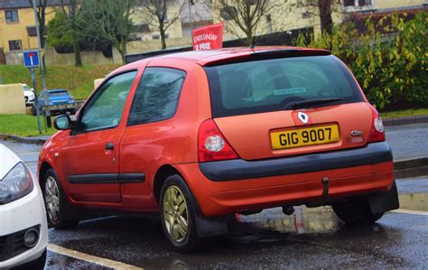 Renault Clio Extreme Dci Quite A Rare Colour Tiarnan