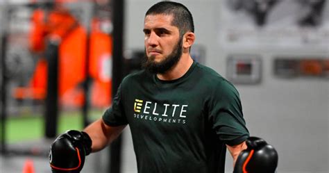 Islam Makhachev dévoile la date à laquelle il veut faire son retour