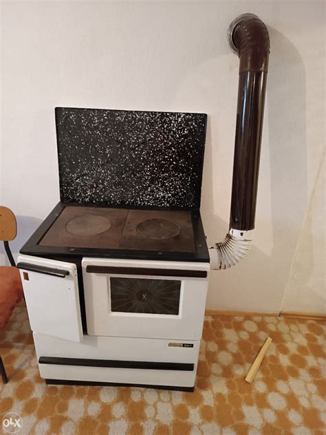 Poret Smederevac Pe Na Drva Kamin Poret Na Drva Pe I Na Drva Olx Ba