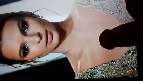 Free Emily Ratajkowski Cum Tribute Gay Porn Videos XHamster