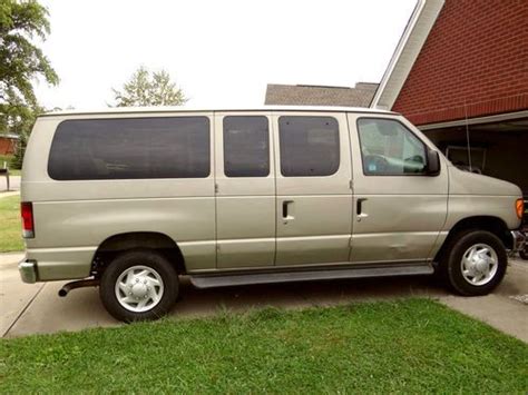 Sell Used 2007 Ford Econoline E 350 Xlt 12 Passenger Van Goldtan In