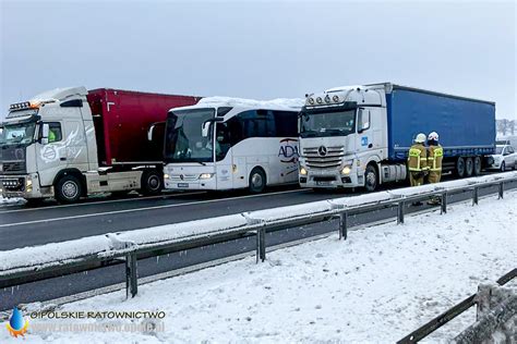 1 osoba zginęła a 2 zostały ranne w wyniku dachowania samochodu