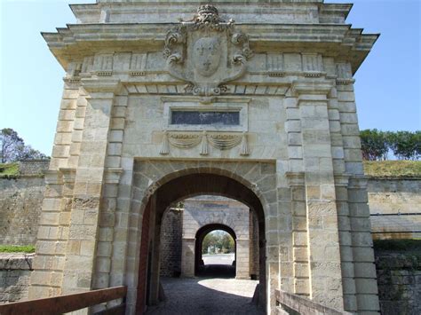 Blaye Citadel (Blaye, 1689) | Structurae