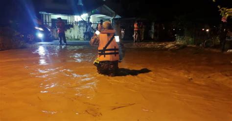 15 Rumah Penduduk Dan Madrasah As Solihin Dinaiki Air Akibat Banjir